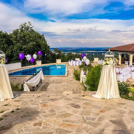 Eclectic With Breathtaking Views Of Rhodopes 公寓